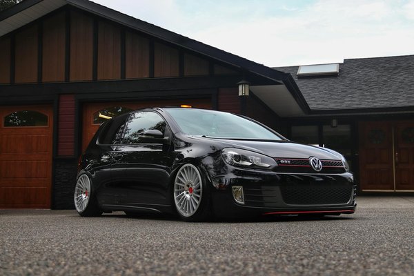 What's the Best Method for Installing a Performance Downpipe on a Volkswagen Golf GTI?